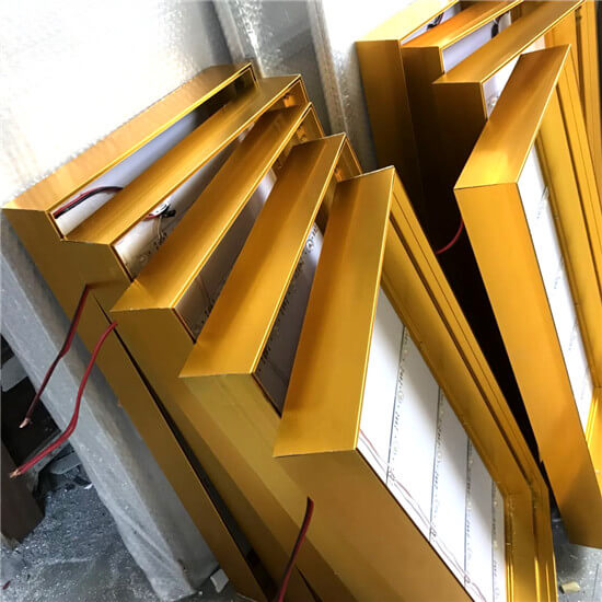 金色卡布